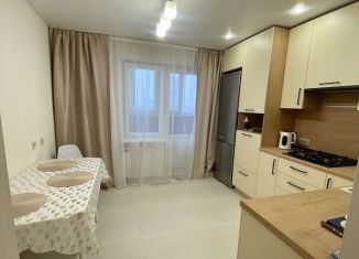 Сдается в аренду однокомнатная квартира, 40 м2, Ковров, Ореховая улица, 20