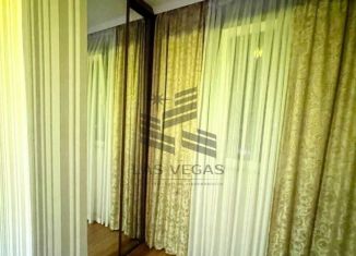 Сдаю 3-комнатную квартиру, 75 м2, Сочи, Теневой переулок, 34, микрорайон Мамайка