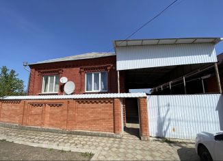 Сдается в аренду дом, 120 м2, Армавир, улица Ковтюха, 223