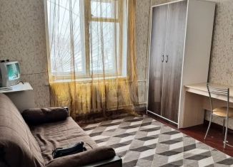 Сдается в аренду однокомнатная квартира, 31.2 м2, Кириши, улица Мира, 10