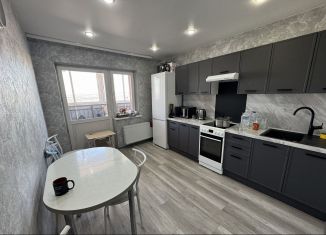 Продаю 2-ком. квартиру, 58 м2, Шелехов, 3-й микрорайон, 20