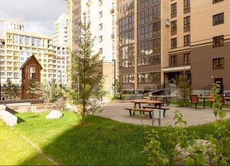 Продаю однокомнатную квартиру, 53 м2, Тюмень, улица Тимофея Кармацкого, 9, ЖК Ария