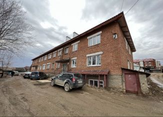 Продаю трехкомнатную квартиру, 57 м2, поселок городского типа Арти, улица Грязнова, 13А