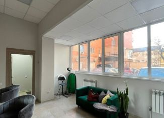 Продаю торговую площадь, 18 м2, Ростов-на-Дону, улица Обороны, 47, Ленинский район