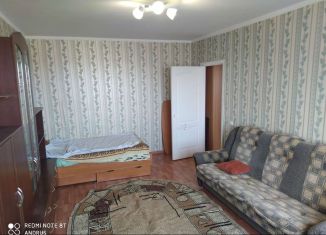 Сдается в аренду 1-комнатная квартира, 39 м2, Балаково, проспект Героев, 39