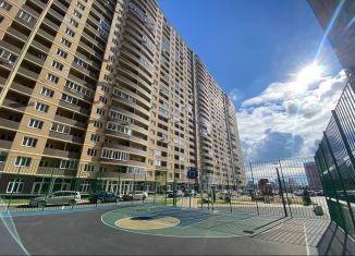 Продажа 2-комнатной квартиры, 71 м2, Краснодар, улица Петра Метальникова, 38