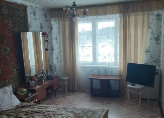 Продается 2-комнатная квартира, 47.5 м2, поселок городского типа Краснокаменск, Центральная улица, 3
