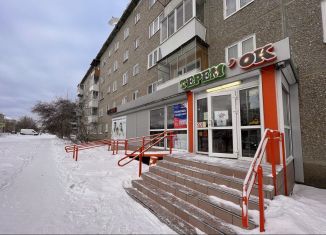 Сдаю в аренду торговую площадь, 108.3 м2, Сысерть, улица Розы Люксембург, 24