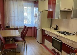 Сдам в аренду 3-комнатную квартиру, 80 м2, Нижний Новгород, Канавинский район, улица Обухова, 45