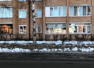 2-ком. квартира на продажу, 48 м2, Карачев, улица 50 лет Октября, 78