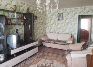Продается пятикомнатная квартира, 48 м2, Балаково, проспект Героев, 2А