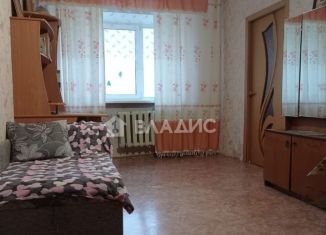 Продается четырехкомнатная квартира, 62.3 м2, село Белогорье, Заводская улица, 3