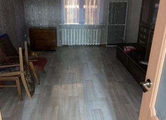 Продаю 3-комнатную квартиру, 65 м2, Слюдянка, улица Ленина, 8