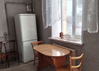 Сдается в аренду 2-комнатная квартира, 50 м2, Оренбургская область, Революционная улица, 54