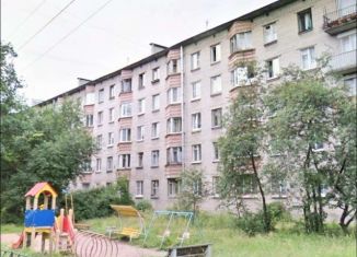 Продам 1-ком. квартиру, 30 м2, Петергоф, улица Халтурина, 3