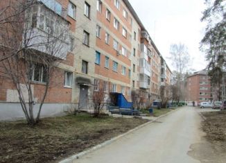 Продается двухкомнатная квартира, 46 м2, поселок городского типа Рефтинский, улица Гагарина, 1