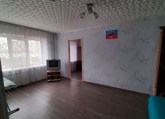 Сдается в аренду 2-комнатная квартира, 50 м2, Челябинская область, улица Гагарина, 3