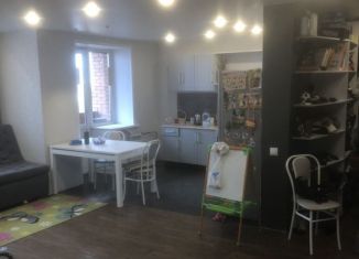 3-комнатная квартира на продажу, 76 м2, поселок городского типа Емельяново, Урожайная улица, 2