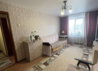 Продается 2-ком. квартира, 43.8 м2, деревня Петрово, улица Гагарина, 7