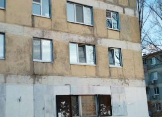 Продажа четырехкомнатной квартиры, 62.8 м2, поселок городского типа Мирный, Песочная улица, 6