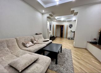 Продам трехкомнатную квартиру, 120 м2, Ростовская область, улица Платова, 6А