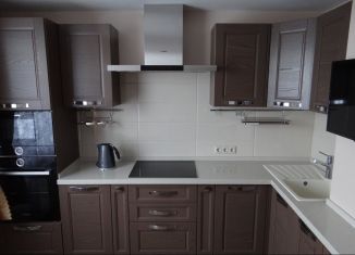 Продаю 2-ком. квартиру, 60 м2, Москва, улица Маршала Катукова, метро Строгино