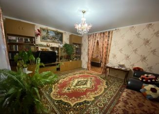 Продажа 3-ком. квартиры, 63 м2, Лабинск, улица Калинина, 116