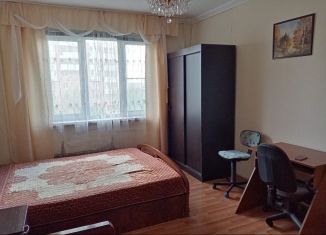 Сдам 1-ком. квартиру, 40 м2, Москва, улица Герасима Курина, 20, метро Славянский бульвар