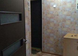 Сдам в аренду 1-ком. квартиру, 35 м2, Кирово-Чепецк, улица Азина, 6