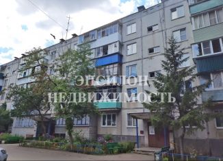 Продажа 2-комнатной квартиры, 47.7 м2, Курск, улица Гагарина, 26