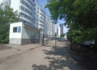 Сдам двухкомнатную квартиру, 67.8 м2, Свердловская область, улица Белинского, 169А