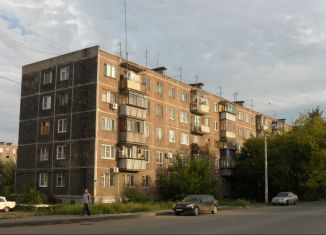 Продажа 2-ком. квартиры, 48 м2, Челябинск, улица Барбюса, 80