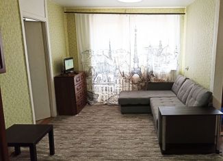 Сдам в аренду 2-комнатную квартиру, 43 м2, Новосибирск, улица Мичурина, 37