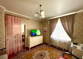 Продаю 2-комнатную квартиру, 32.9 м2, Приморско-Ахтарск, улица Будённого, 123