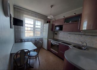 Продается трехкомнатная квартира, 64 м2, Тольятти, улица Автостроителей, 98, Автозаводский район