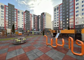 Продается двухкомнатная квартира, 65 м2, Калининград, Флагманская улица, 3А, Московский район