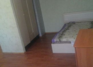 Сдается однокомнатная квартира, 36 м2, Волгоградская область, улица Кирова, 119