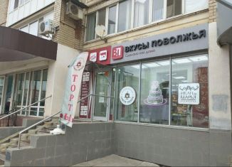 Продажа торговой площади, 70 м2, Энгельс, проспект Строителей, 3