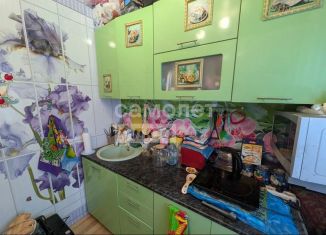 Двухкомнатная квартира на продажу, 48.2 м2, Коряжма, проспект имени М.В. Ломоносова, 7