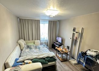 Продам 2-ком. квартиру, 43 м2, Сарапул, улица Мельникова, 2