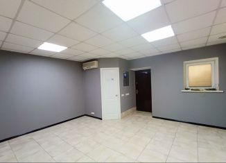 Продажа помещения свободного назначения, 22.5 м2, Симферополь, проспект Кирова, 26, Центральный район