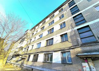 Продаю двухкомнатную квартиру, 46 м2, Челябинск, улица Калмыкова, 16