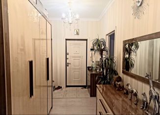 Продаю двухкомнатную квартиру, 70 м2, Горячий Ключ, улица Гоголя, 59А