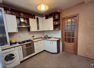 Продаю 2-ком. квартиру, 55.2 м2, Кольчугино, Коллективная улица, 39