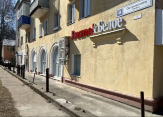 Продажа торговой площади, 122.4 м2, Кирово-Чепецк, улица Островского, 4