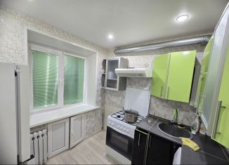 Продажа двухкомнатной квартиры, 44 м2, Новомосковск, улица Льва Толстого, 3