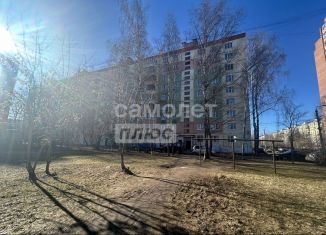 Продам четырехкомнатную квартиру, 67.4 м2, Дмитров, микрорайон имени К.А. Аверьянова, 8