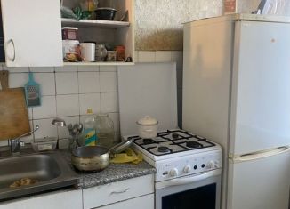 Продам 1-ком. квартиру, 30 м2, Челябинск, Ленинский район, улица Гагарина, 15