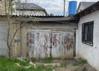Продаю гараж, 18 м2, Дербент, улица Стуруа
