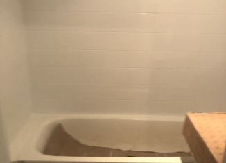 Сдается 1-ком. квартира, 33 м2, Псков, улица Харченко, 31